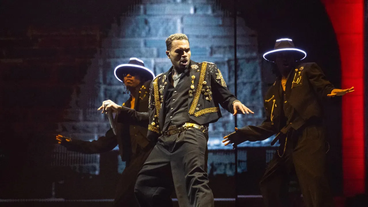 Chris Brown is Now the Top-Selling Black Male Singer