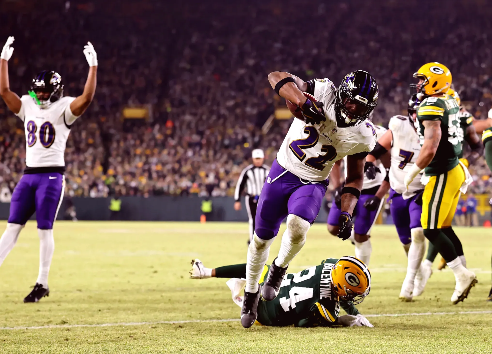 Ravens vs. Packers: Derrick Henry scores 4 TDs, helps Baltimore stay in playoff contention — 'One of the greatest performances ever'