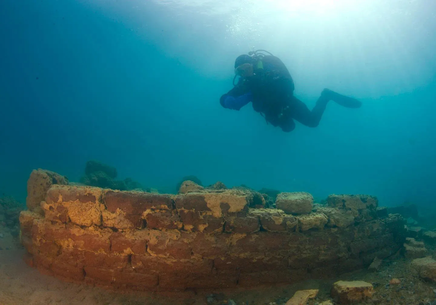 Archaeologists Explored the Depths of a Lake and Discovered a 600-Year-Old Sunken City