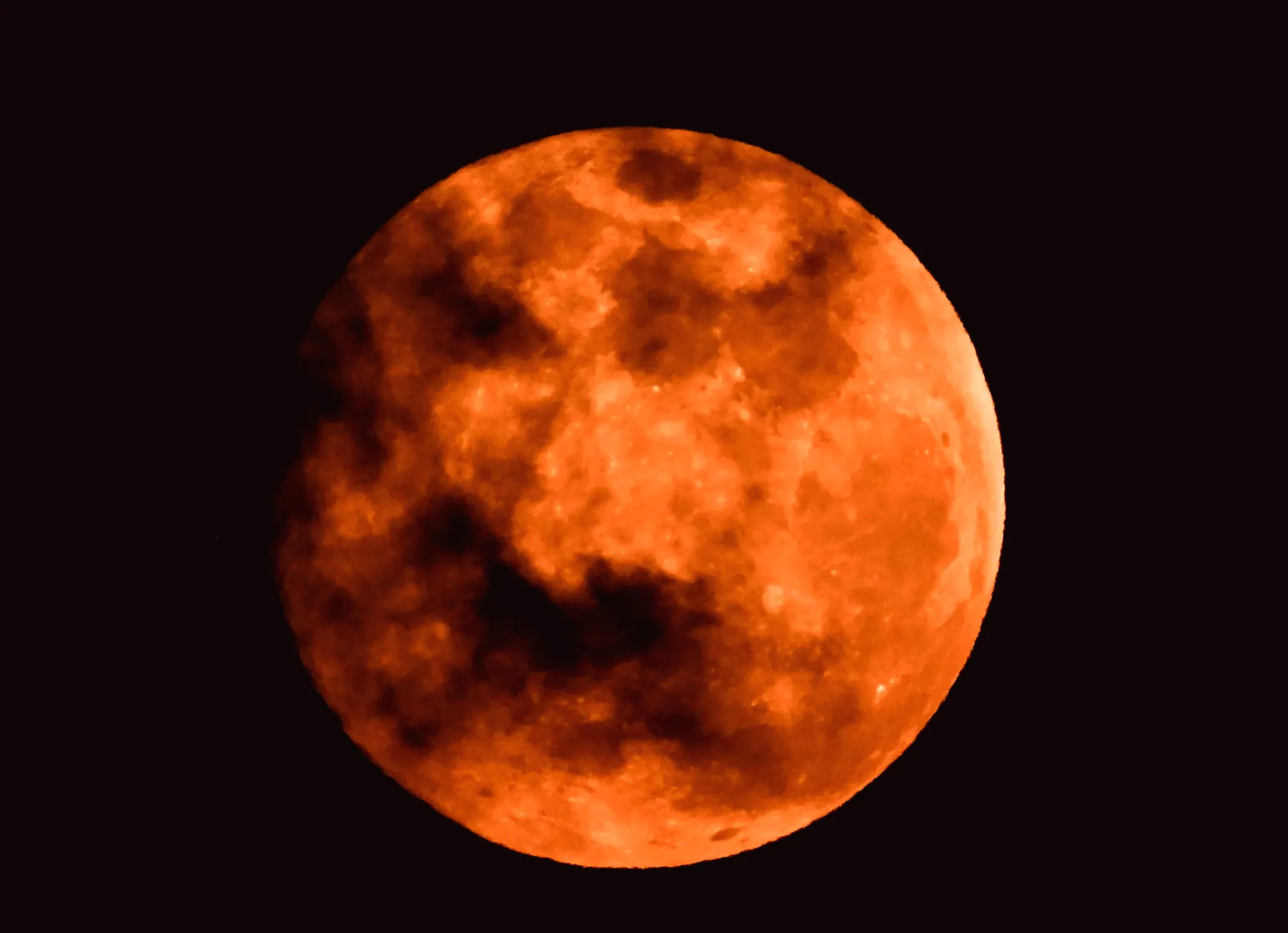 Why does the moon appear larger than usual today? December's full supermoon expected tonight in 2025.