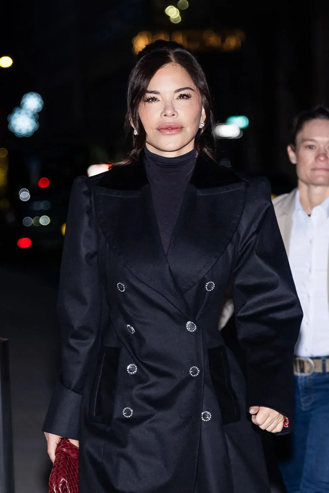 Lauren Sánchez Bezos Revives the ‘Cold Girl Makeup’ Trend in New York City