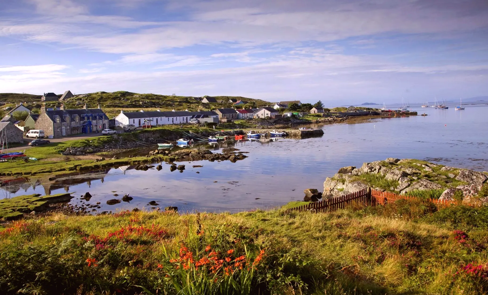 Residents of Coll suggest purchasing former charity headquarters.