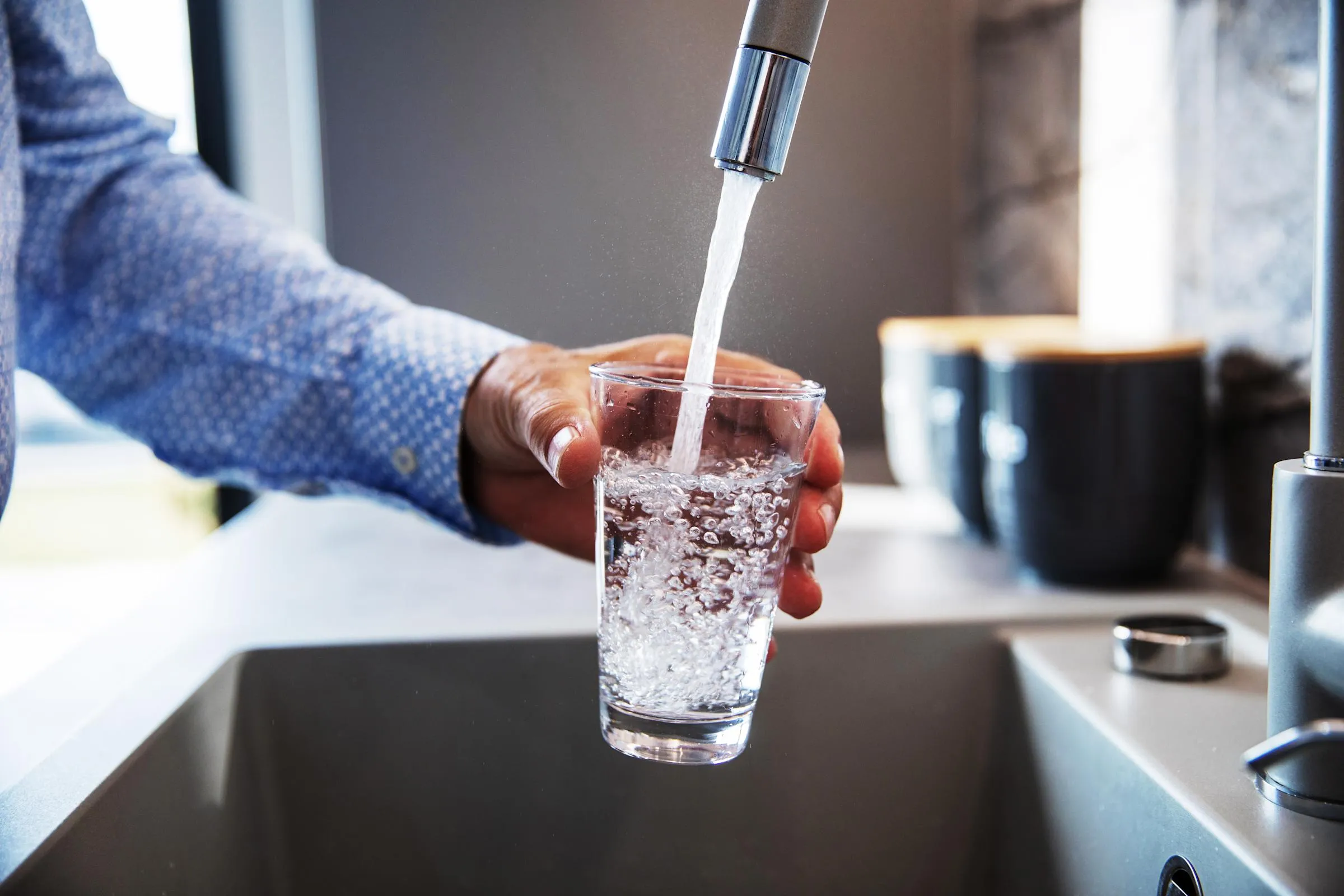 Top 5 water filters for reducing contaminants and microplastics in tap water