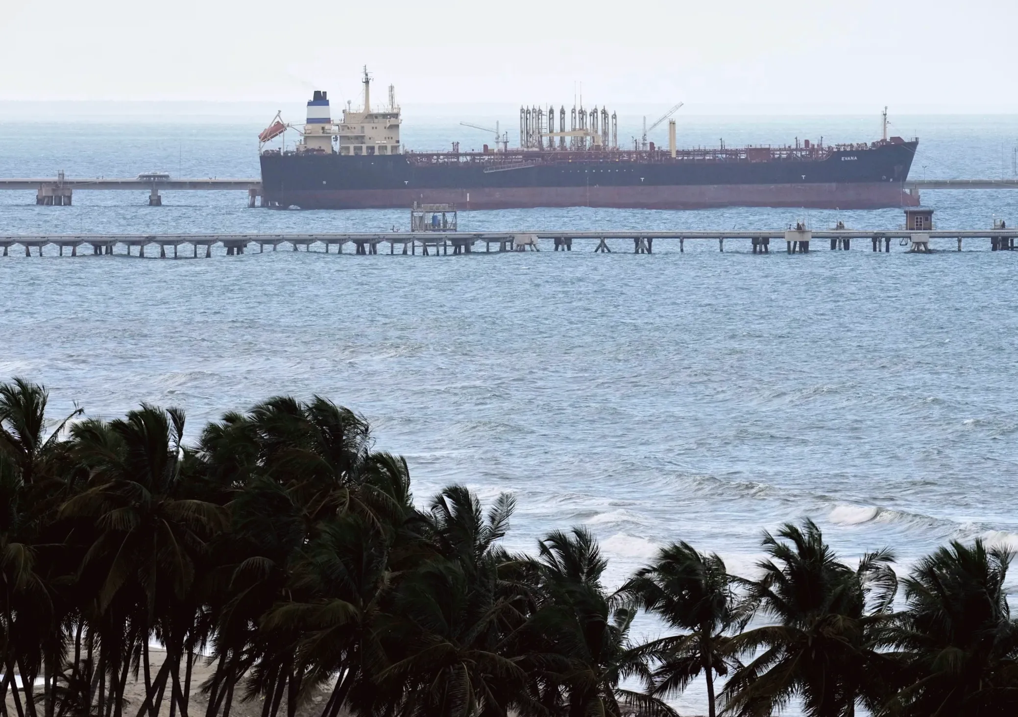 Venezuela aims to make oil tanker seizures illegal amid Trump's pressure on Maduro