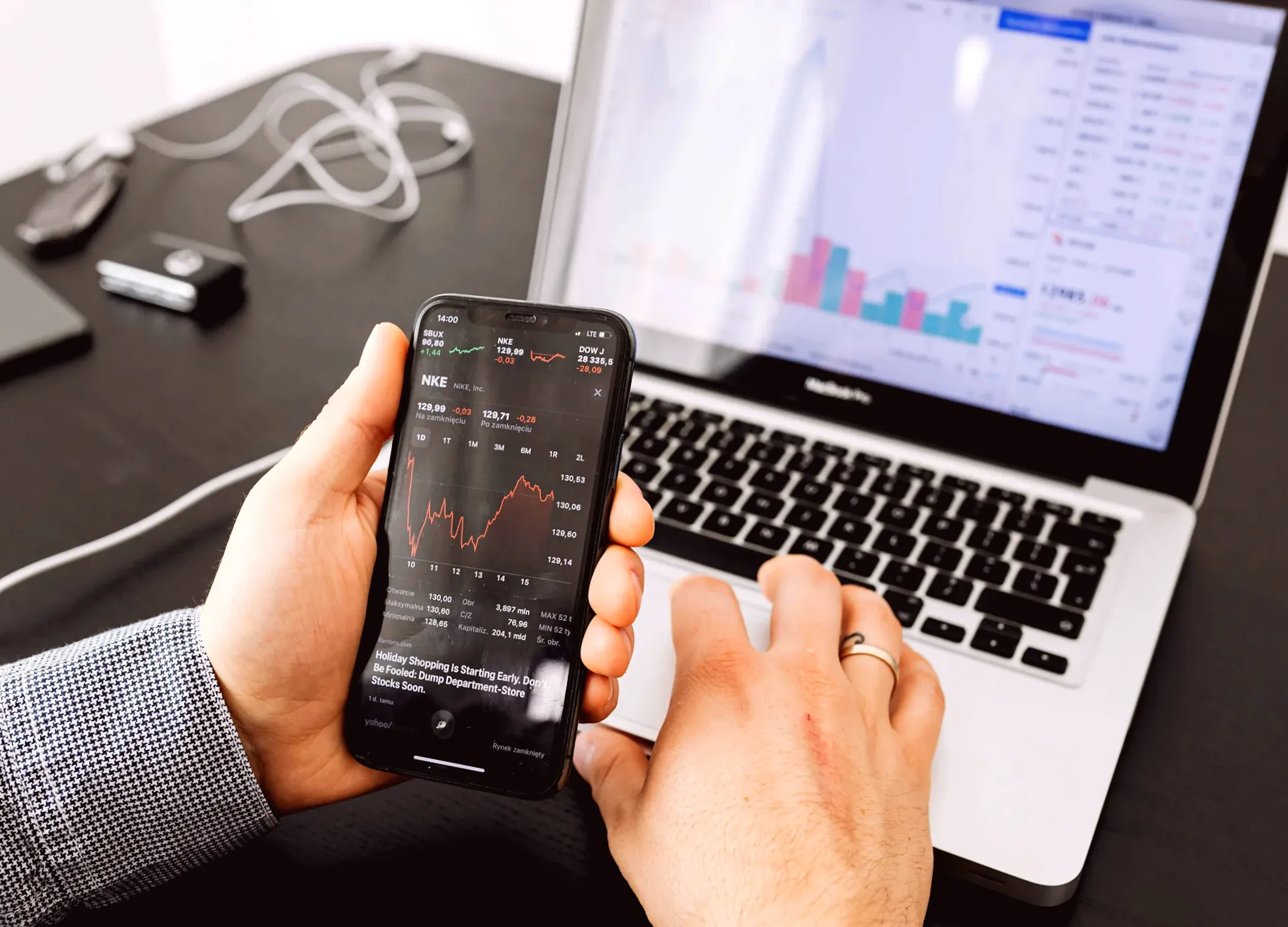 Bernstein Confirms TSM's Outperform Rating as Revenue Continues to Exceed Expectations