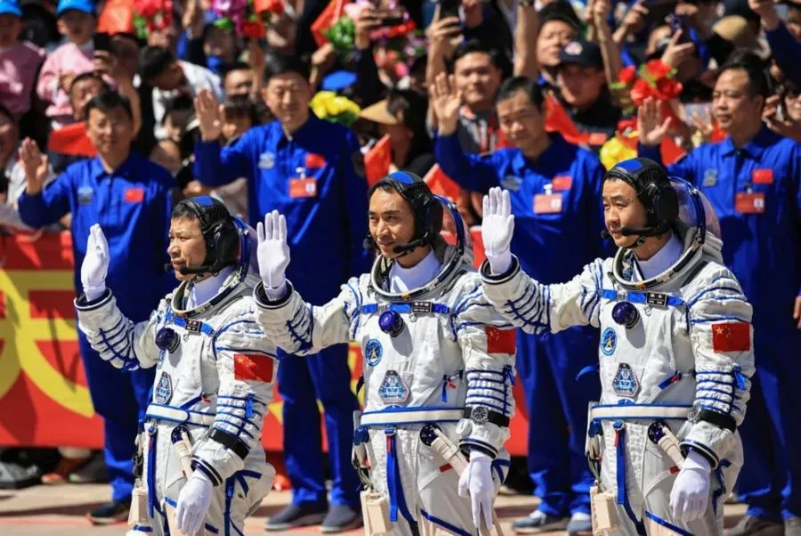 Congress warns that the U.S. is in a modern space race with China
