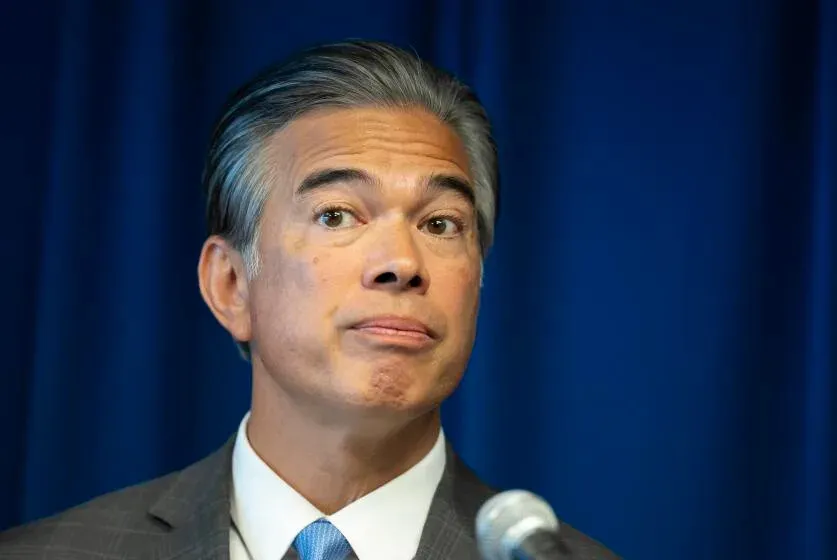 California officials introduce online platform for reporting 'misconduct by federal agents'