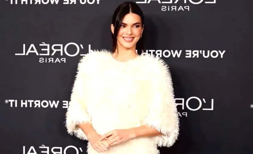 Kendall Jenner Impresses in Bold Slit Bottega Veneta Dress at L’Oreal Event