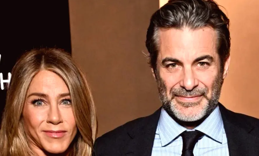 Jennifer Aniston's Influence on Jim Curtis' Career — Source