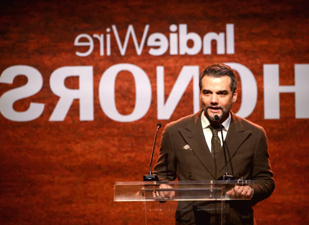 Wagner Moura Discusses Brazilian Fascism Legacy at IndieWire Honors: 'Let's Stay True to Our Values'