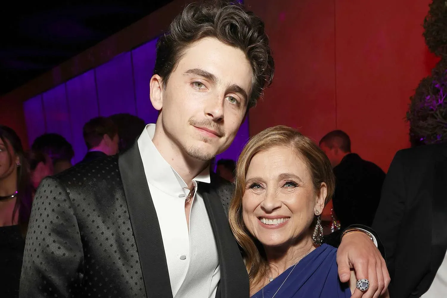 Timothée Chalamet Shares Text Conversation with His Mom About a "Marty Supreme" Jacket