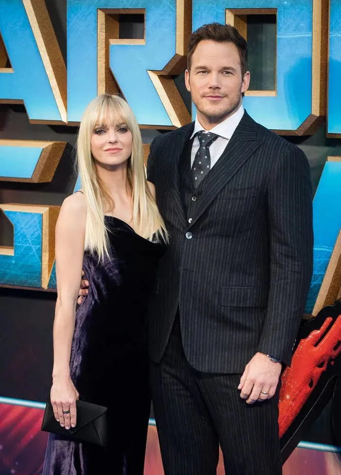 Chris Pratt and Anna Faris Share Friendly Hug Years After Shocking Divorce During Thanksgiving Reunion
