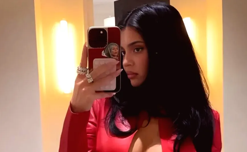 Kylie Jenner Makes a Statement in Unzipped Crop Top