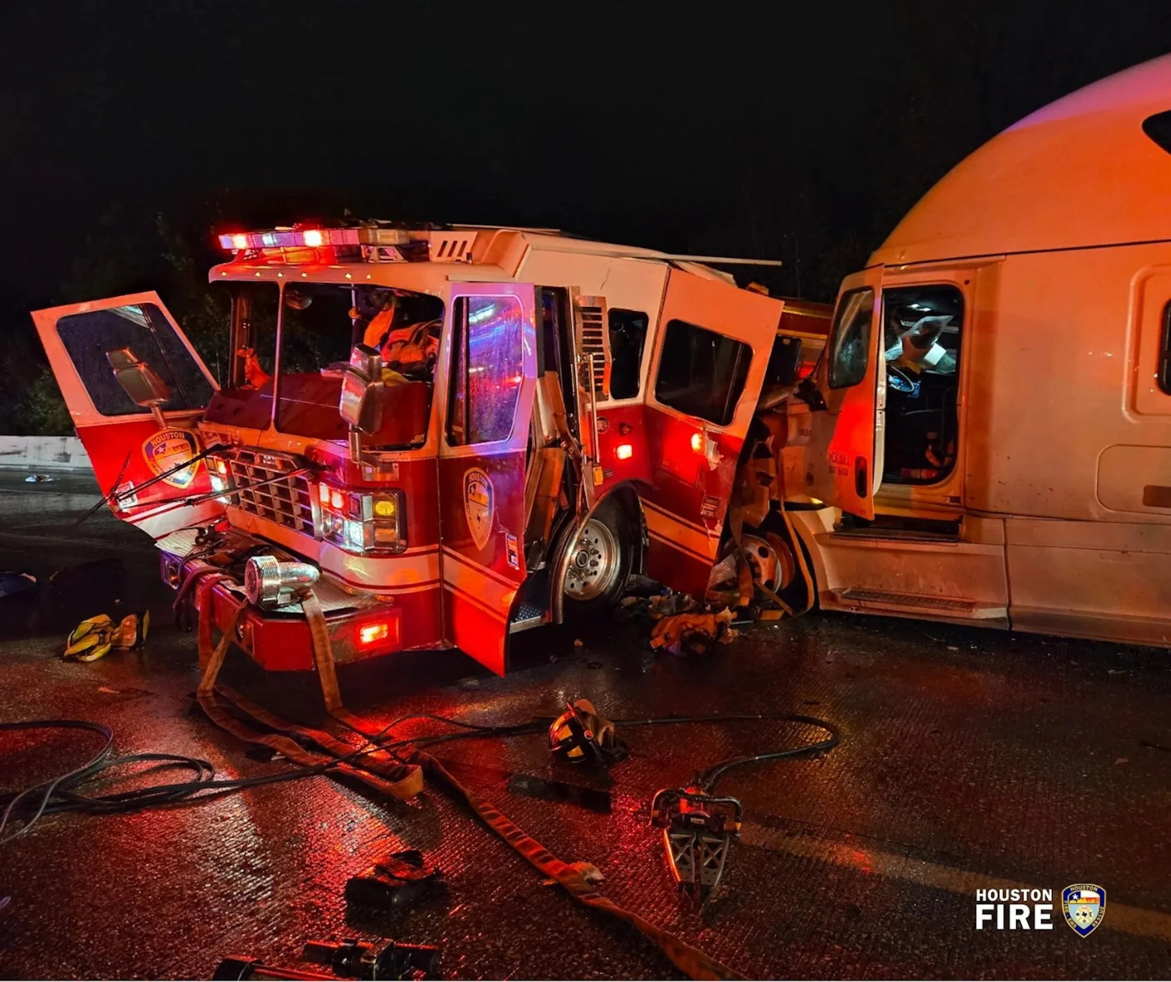 4 Houston firefighters injured in collision with big rig