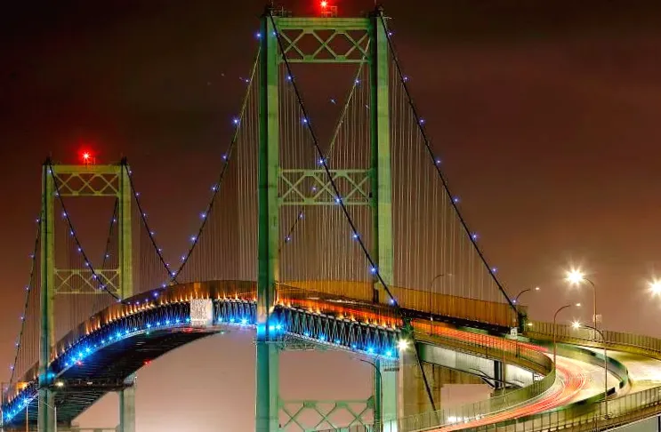 Rejected plans to raise Vincent Thomas Bridge