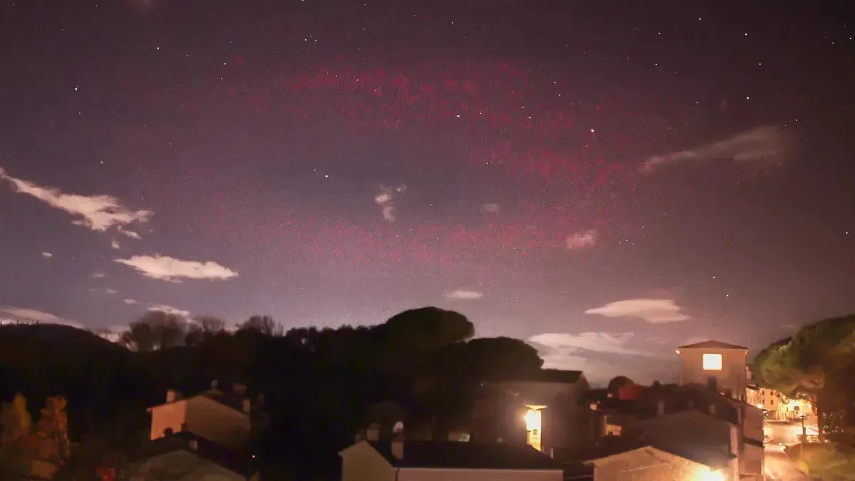 Photographer Captures Rare 'ELVES' Lightning in Near-Impossible Snapshot