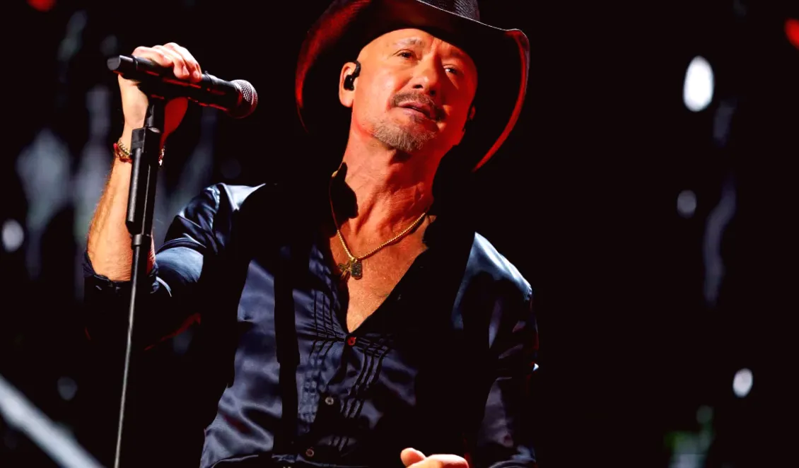 Fans in Awe of Tim McGraw's 'Absolutely Divine' Christmas Photo as They Gush Over 'Perfection'
