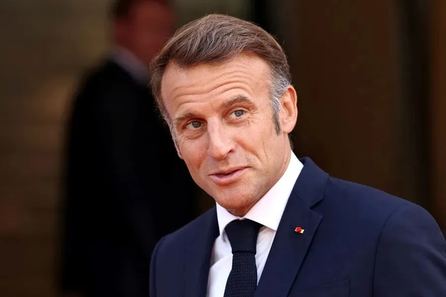 Report: Macron believes there is a possibility of the US betraying Ukraine.