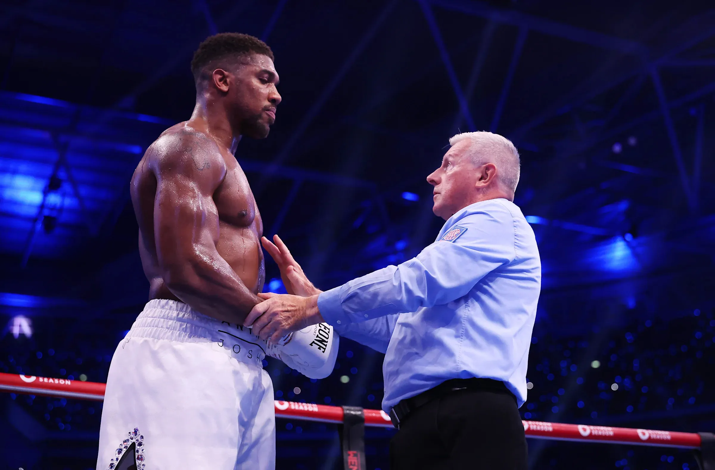 Boxing expert hints at secret deal preventing Anthony Joshua from harming Jake Paul - 'Hold back, aim carefully'