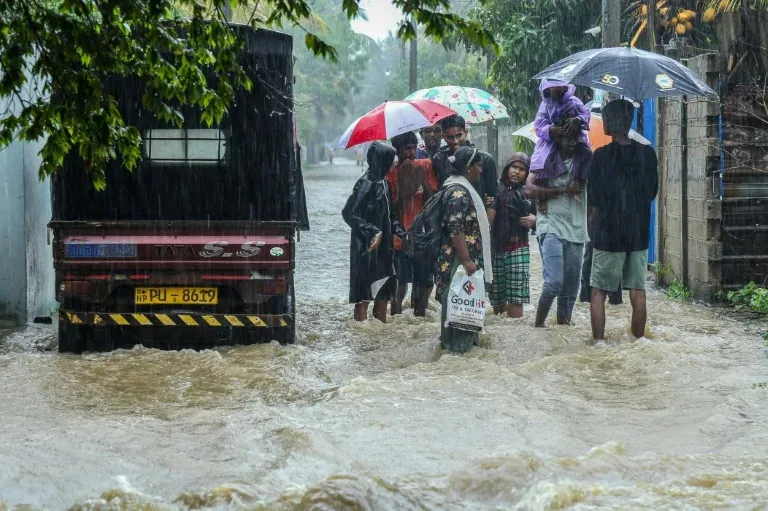 Sri Lanka sends soldiers as floodwaters increase, death toll reaches 56