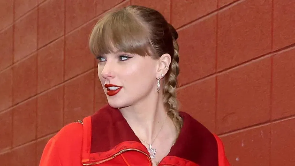 Taylor Swift is prepared for the holiday season in a $625 Stella McCartney sweater.