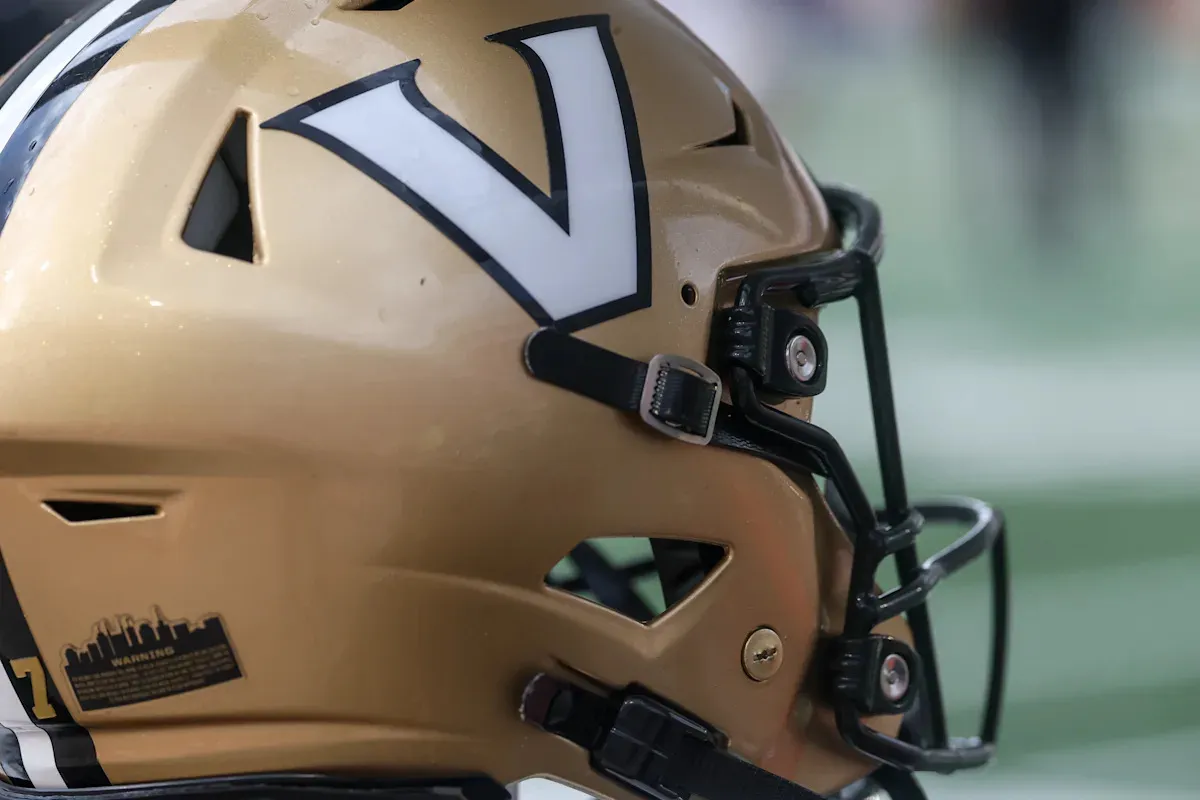 Georgia commit Jared Curtis denies talking to Bulldogs or Vanderbilt after reported switch to Commodores