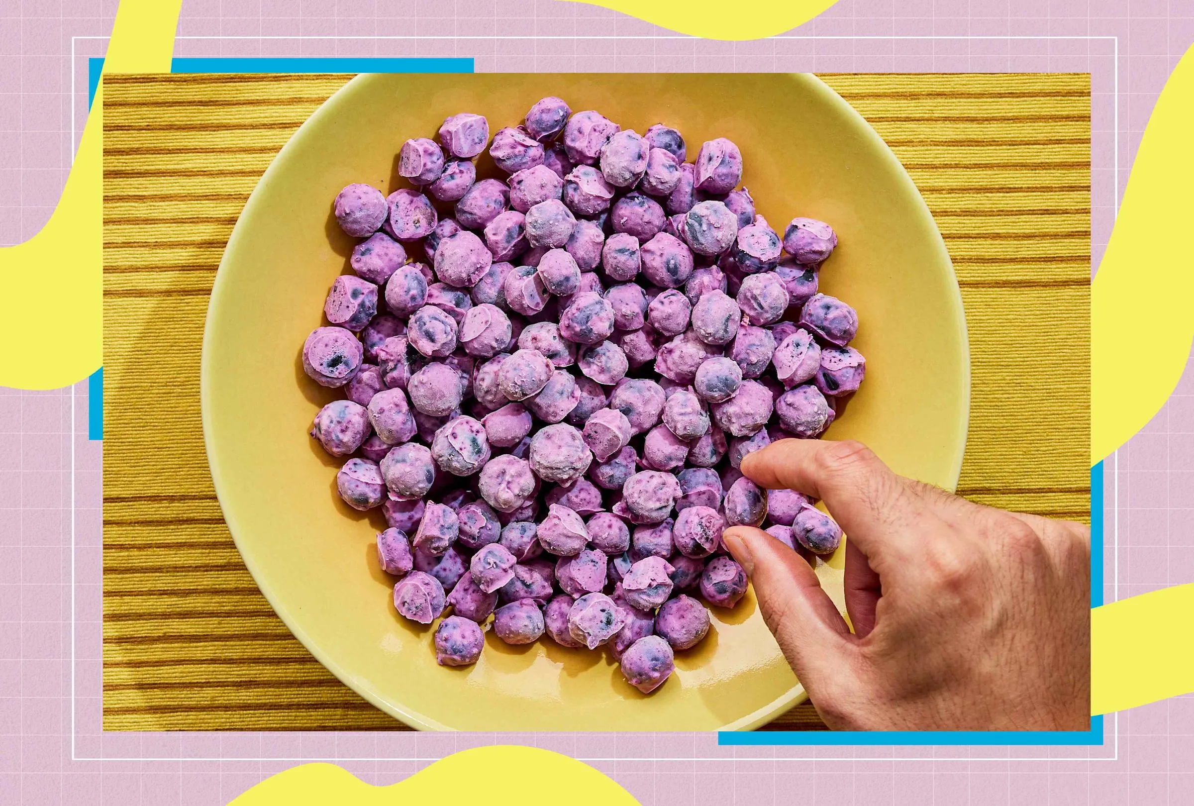 A New Study Identifies 2 Nutrients That Could Delay Menopause