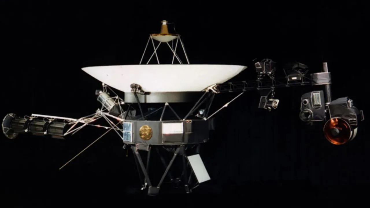 Voyager 1 spacecraft nears one light-day milestone after almost fifty years - 25.9 billion km distance from Earth results in one day of command delay