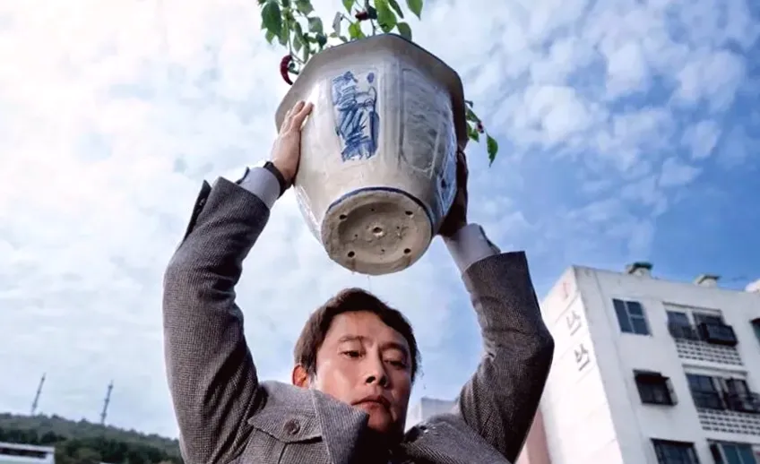 Director Park Chan-wook Finds Humor and Irony in Dark Places because There is 'No Other Choice'