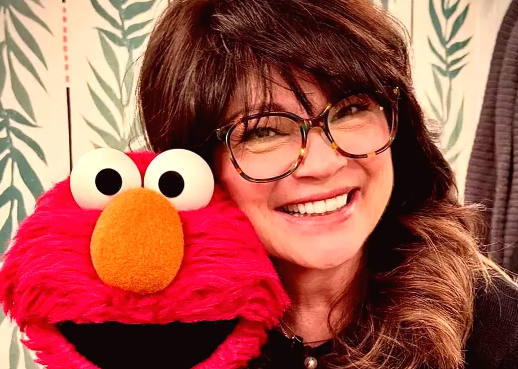 Valerie Bertinelli Gets Emotional Meeting Elmo: 'My Heart is Full'