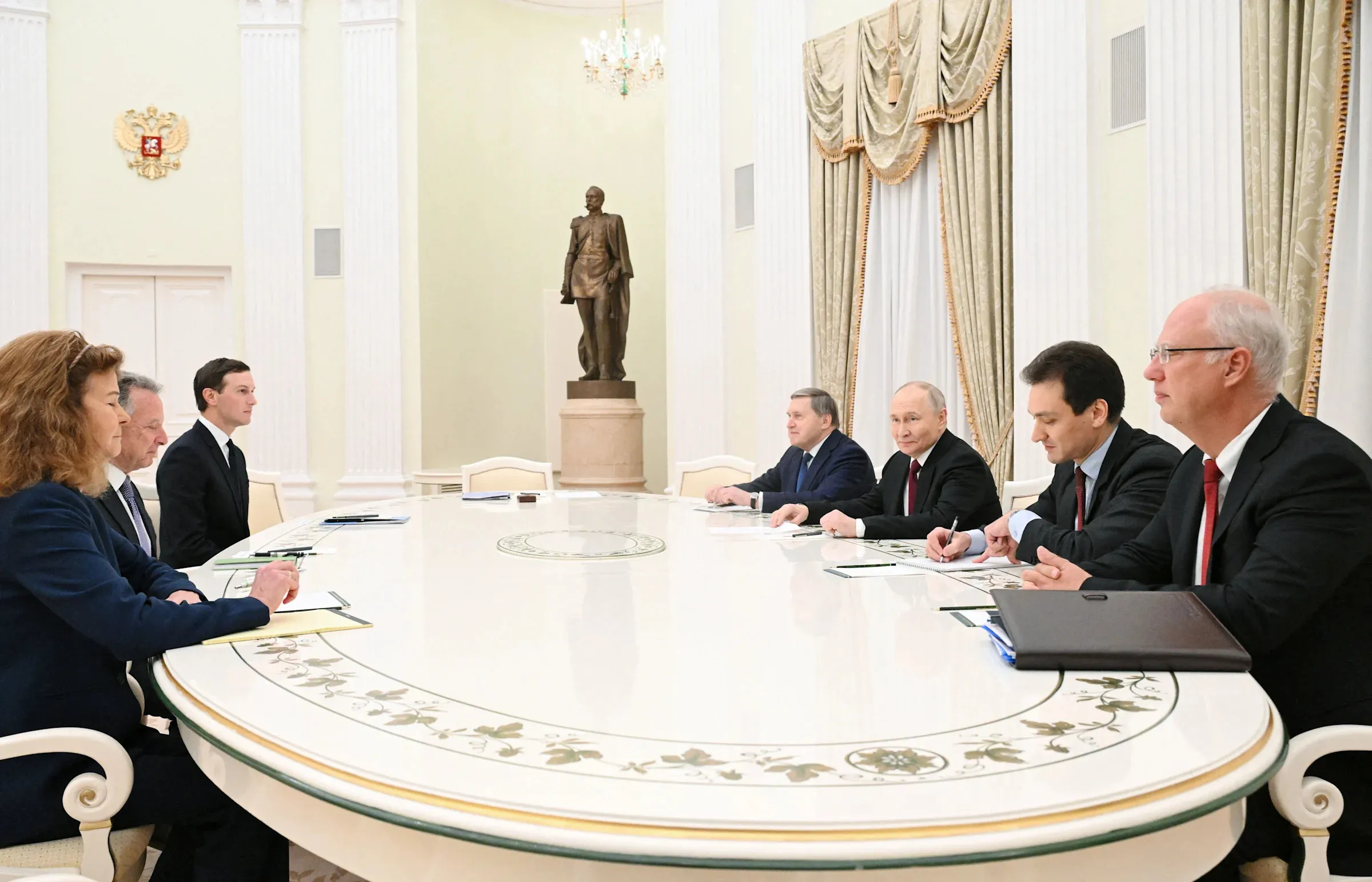 American diplomats engage in crucial discussion with Putin