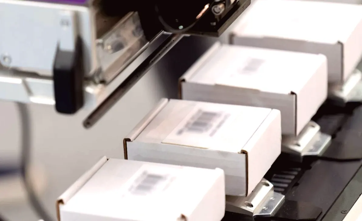 DHL introduces liner-free labelling at logistics hub in Germany