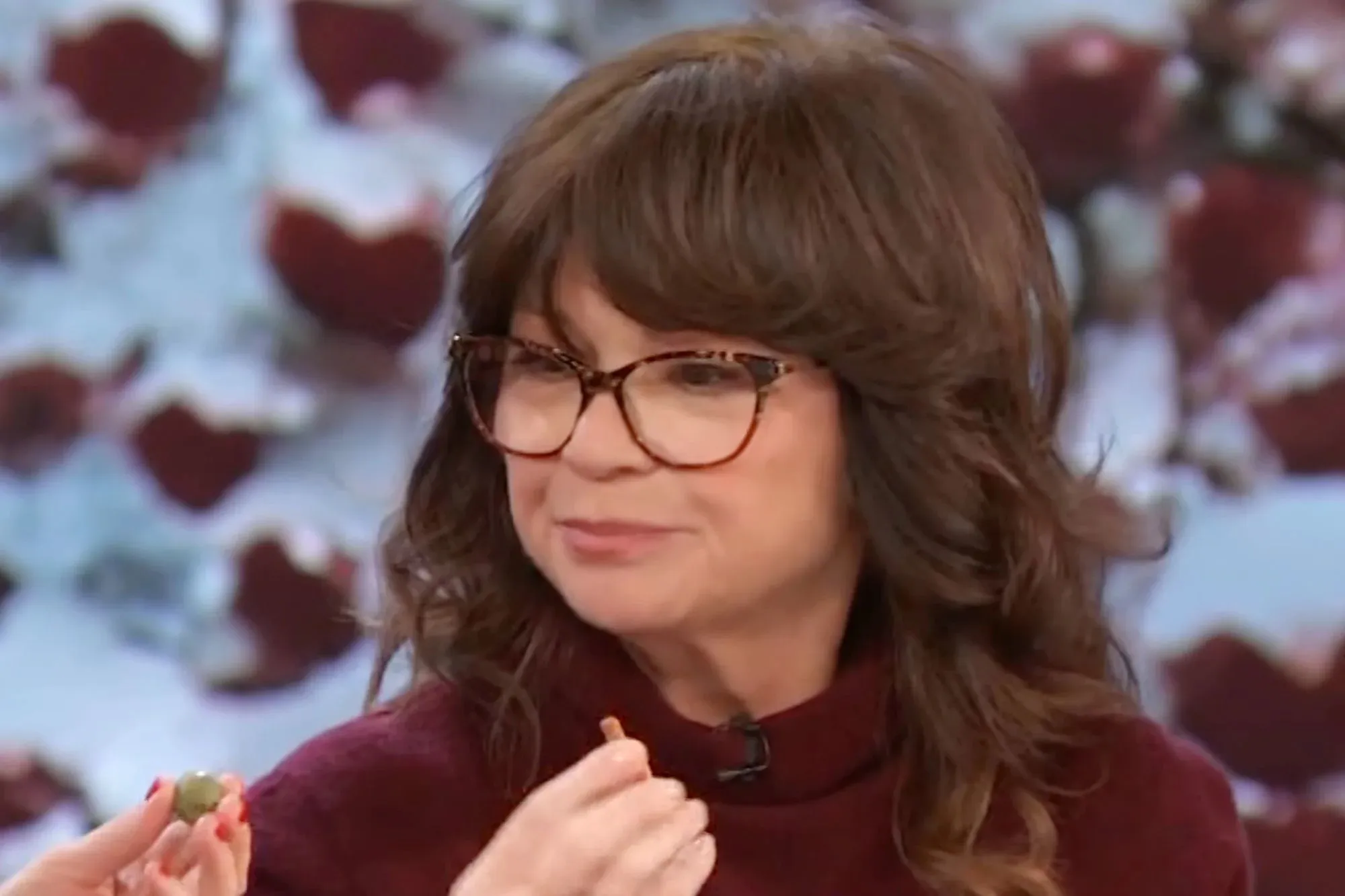 Valerie Bertinelli unknowingly eats food licked by Drew Barrymore's dog on talk show: 'I don't mind'