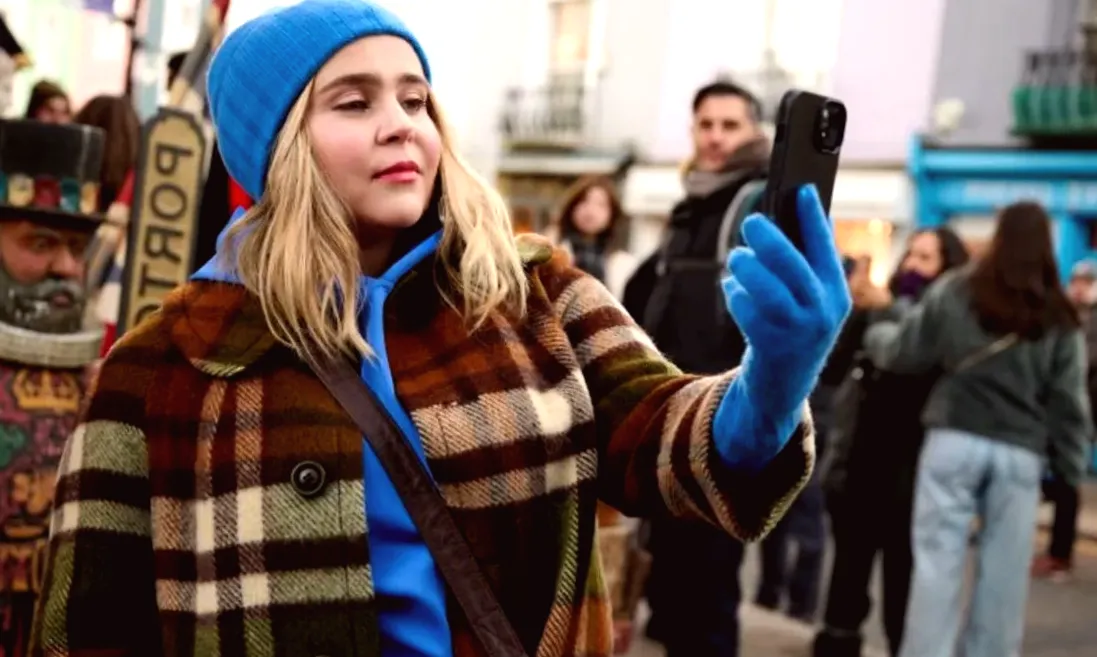 Mae Whitman Relocates Overseas Solo With Her 4-Month-Old for Her New Show—It Was 'Traumatic' & 'Beautiful'