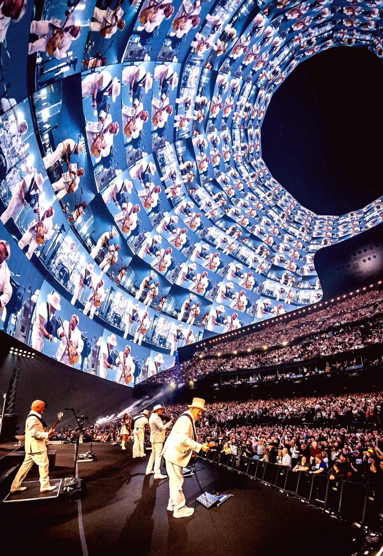 Zac Brown Band immersed in emotions at Sphere show in Las Vegas