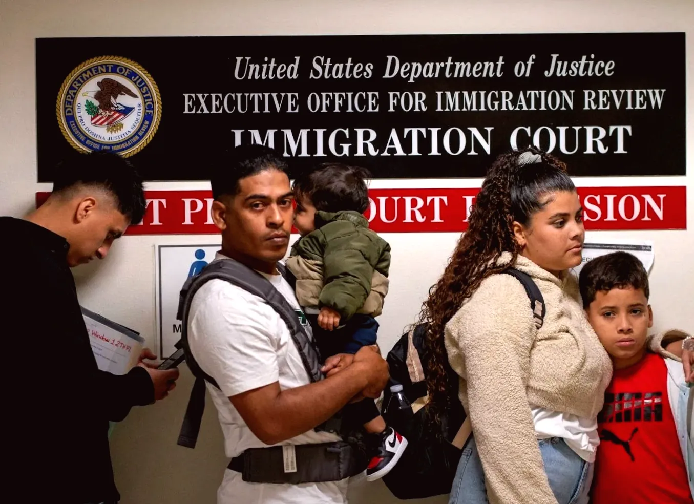 Report: Thousands of asylum claims in the US cancelled