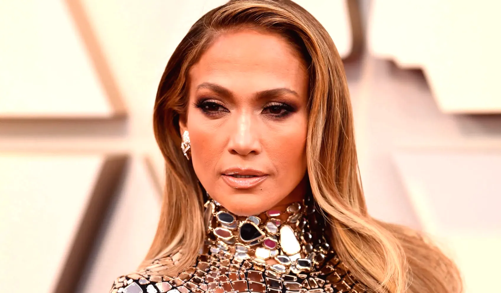 Top 4 Extravagant Christmas Gifts Given by Celebrities