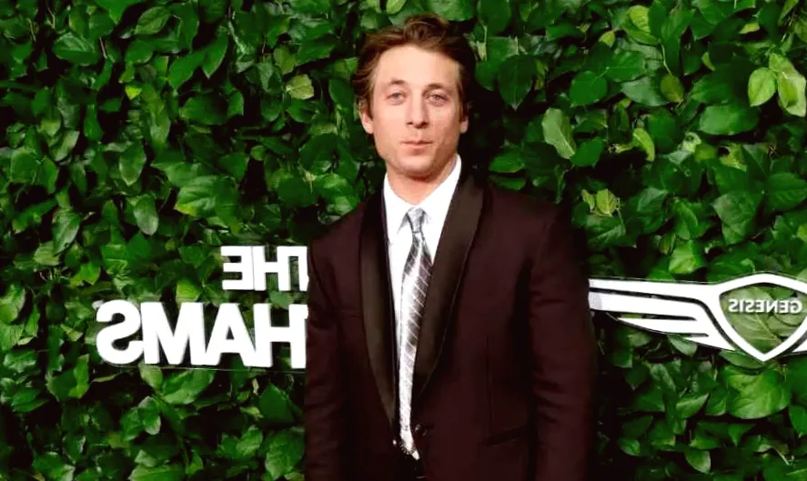 Jeremy Allen White Experienced Intense Pressure Portraying Bruce Springsteen