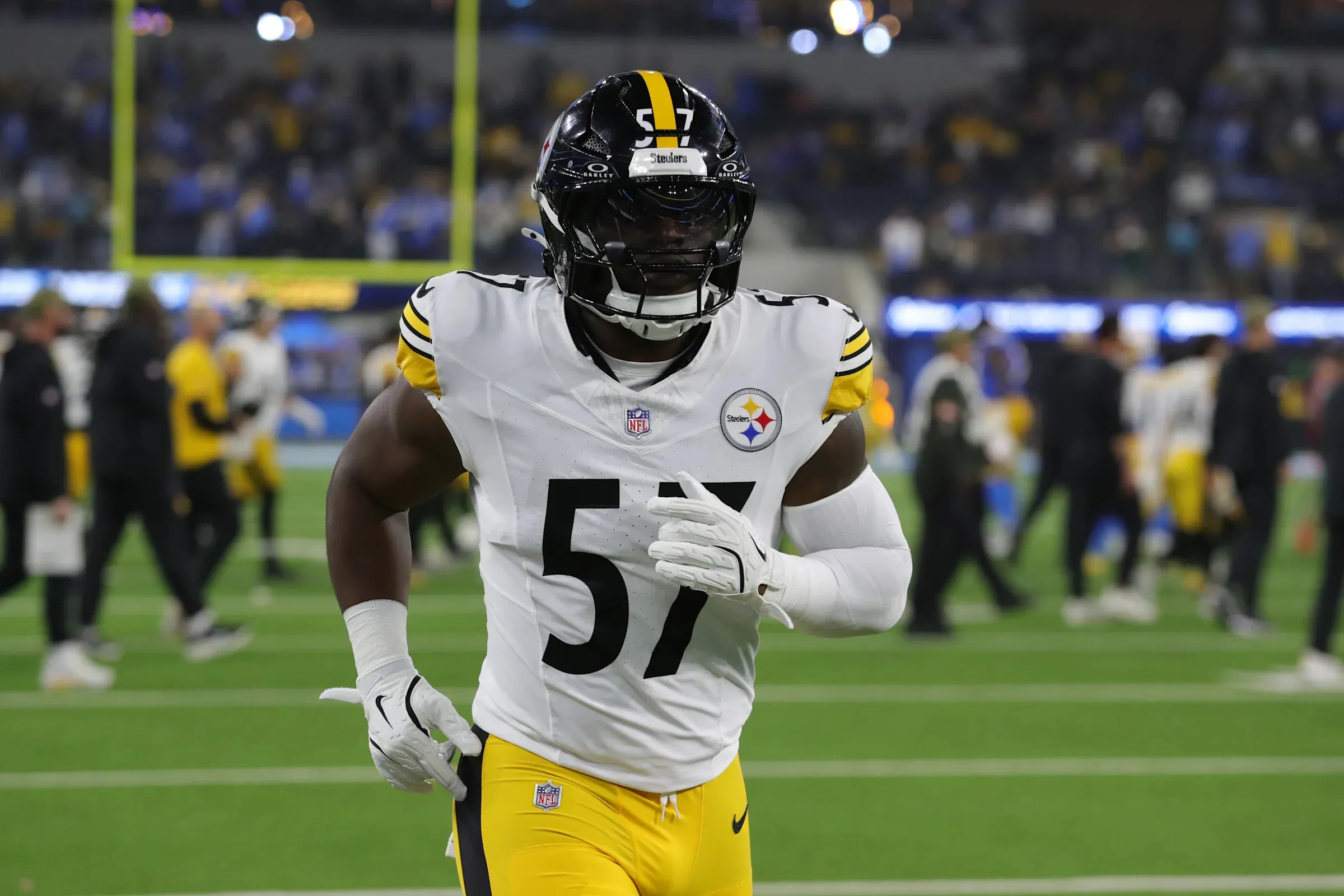 Browns add OL, RB, LB and DT in 8 roster moves on Tuesday