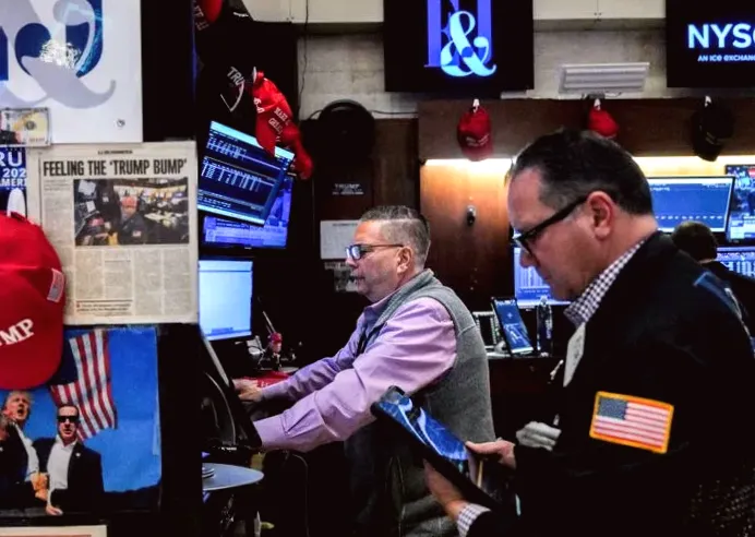 U.S. equity funds attract first weekly inflow in three weeks before Fed easing