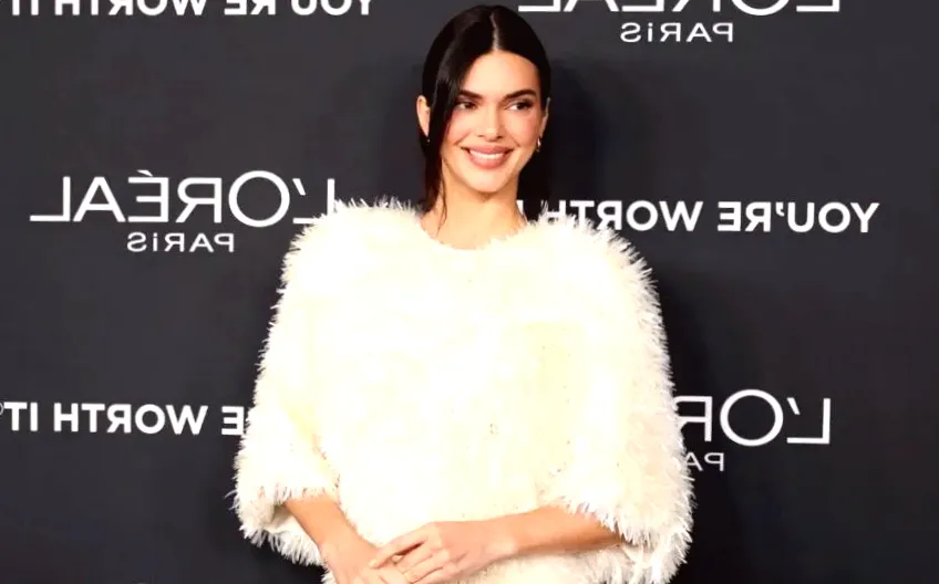 Kendall Jenner's Stunning Legs Stand Out in Beaded Gown Snapshot