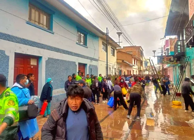 10 university students perish in Peru restaurant blaze