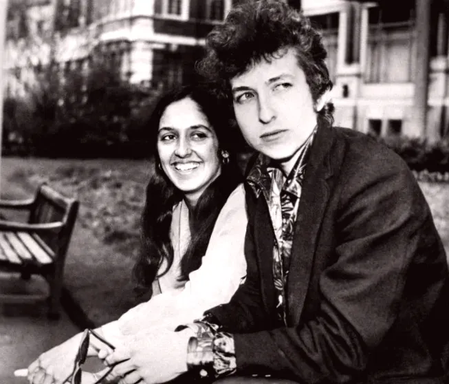 Trump's despair leads folk icon Joan Baez back to the studio