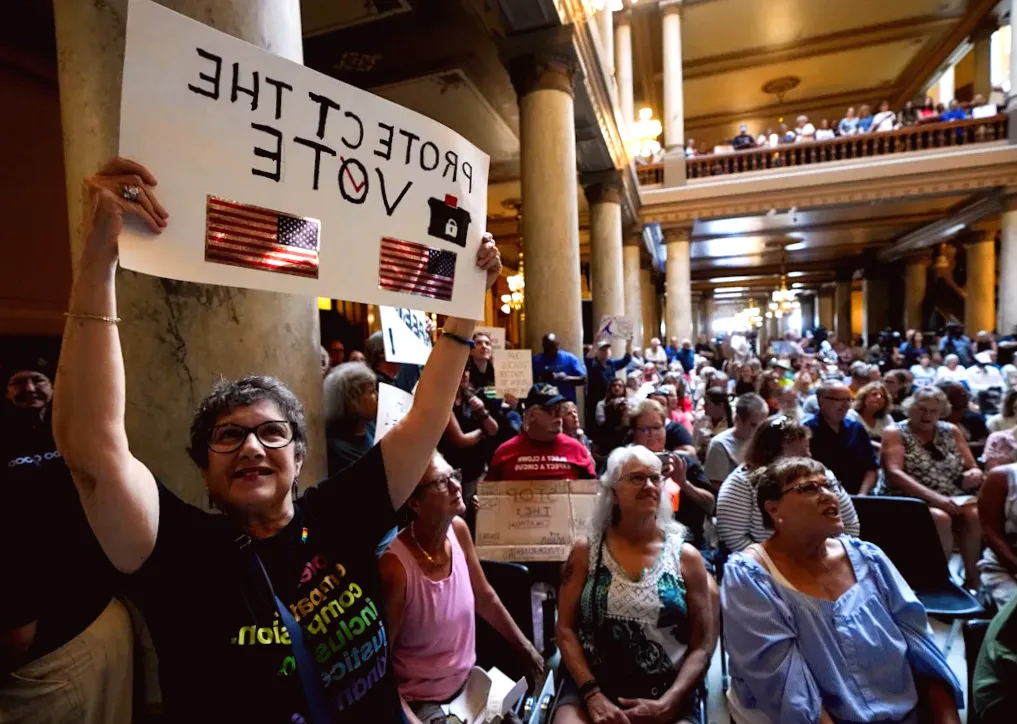 Indiana House Republicans move forward with 9-0 congressional map, sending proposal to state Senate