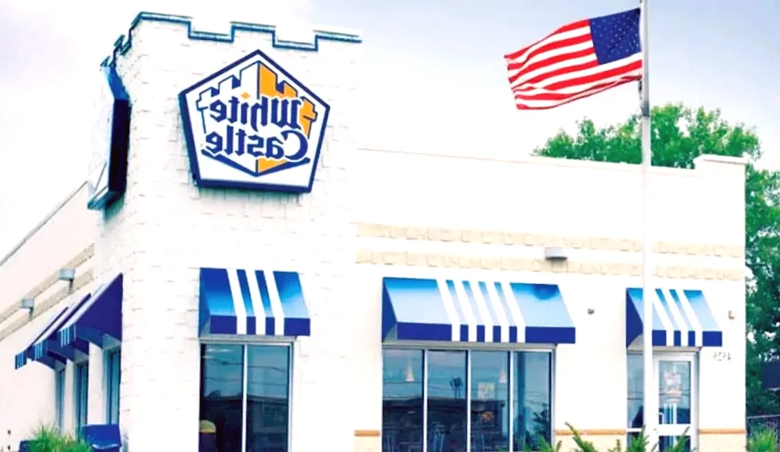 White Castle debuts its inaugural self-service kiosk at Boston airport