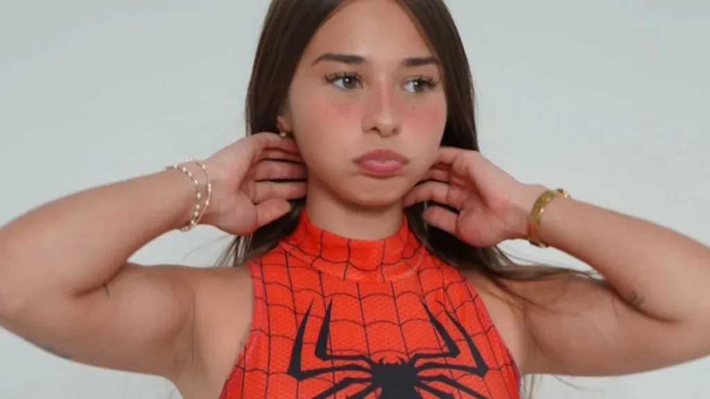 OnlyFans’ Sophie Rain Shocked by the Number of ‘Bookmarks’ This Image Has