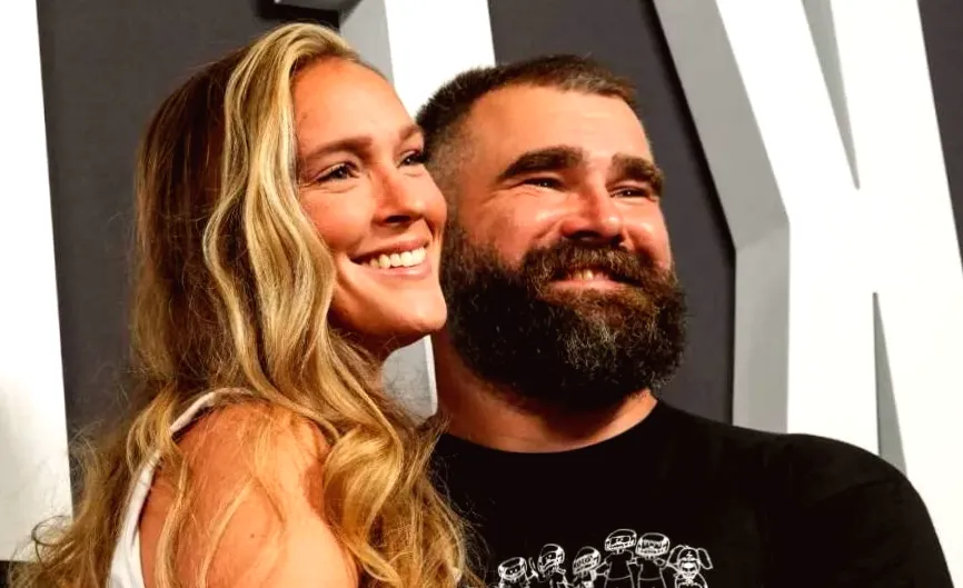 Kylie Kelce Commends Jason for Patiently Responding to Daughters’ Inquiries