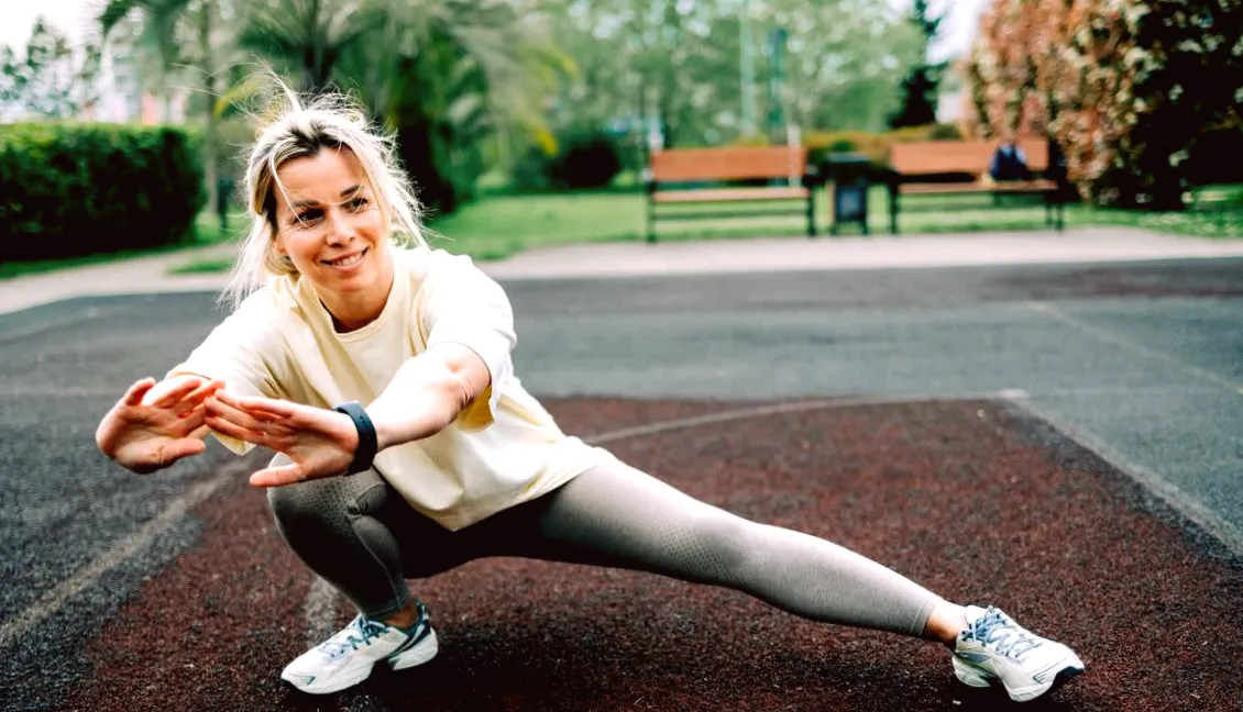 I tested this hip-strengthening mobility routine for improved 'longevity, stability, and control' — now I can run and squat without pain