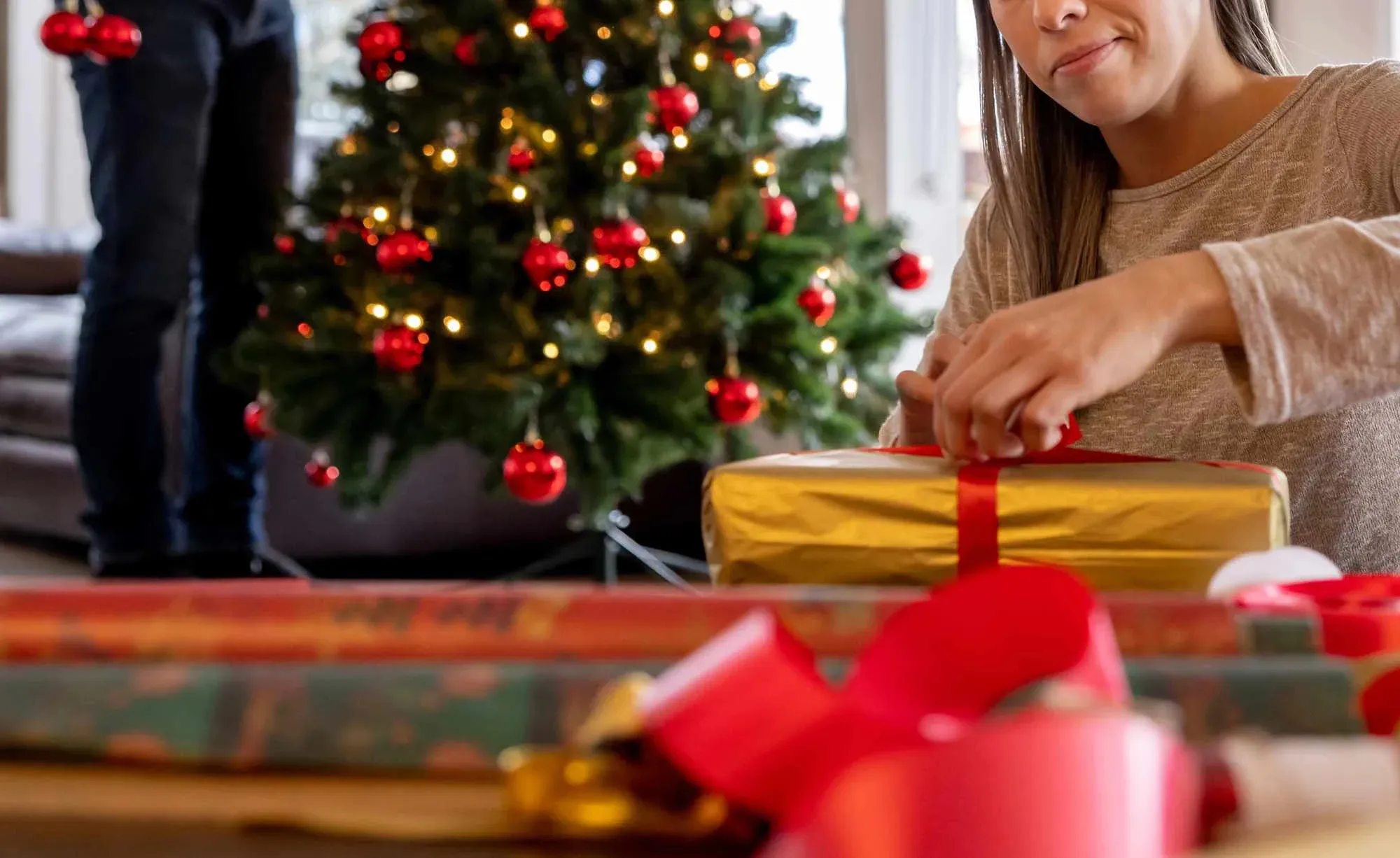 Woman considers skipping family Christmas to avoid seeing 'toxic' sister, despite mom's guilt-tripping efforts
