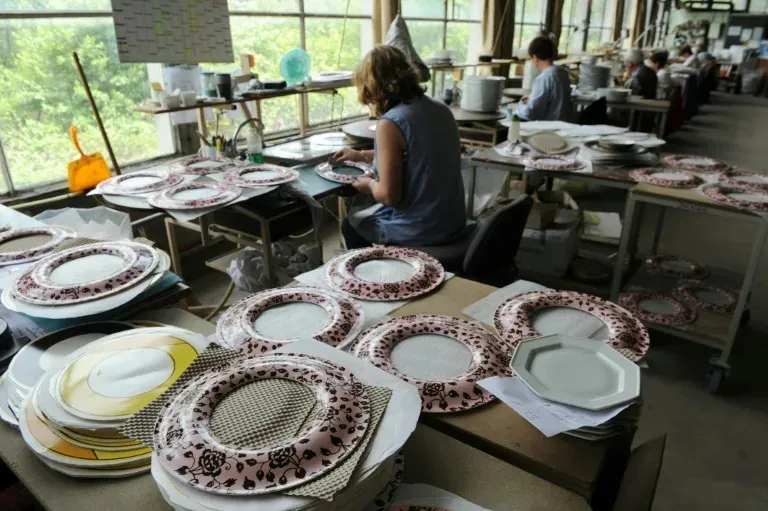 EU allows crafts to use protected labels from porcelain to tweed